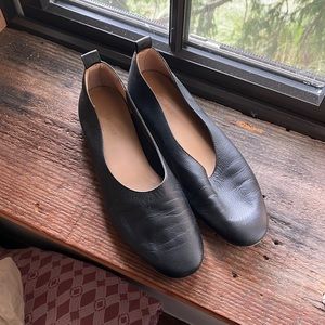 Everlane Italian leather black ballet flat size 9.5 womens
